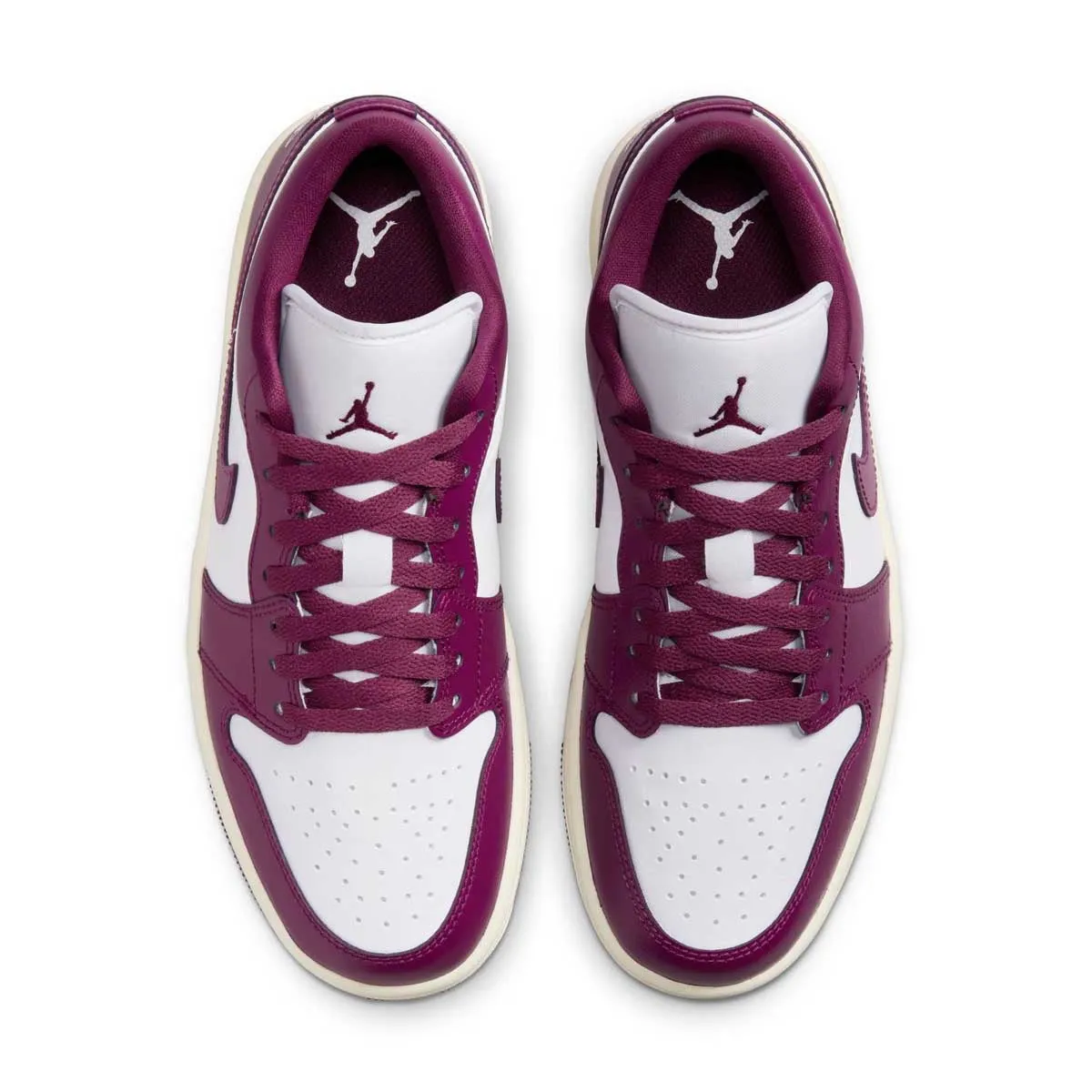 weekend adventurers' boots vibration damping Wmns Air Jordan 1 Low 'Fireberry'