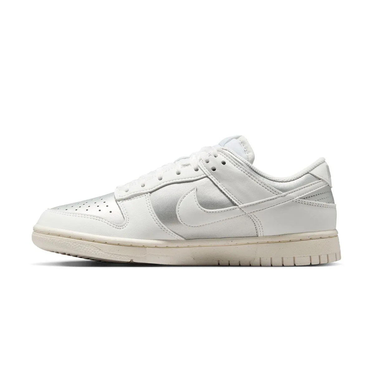 widest Puncture Resistant Sole Wmns Dunk Low Next Nature 'Metallic Platinum'