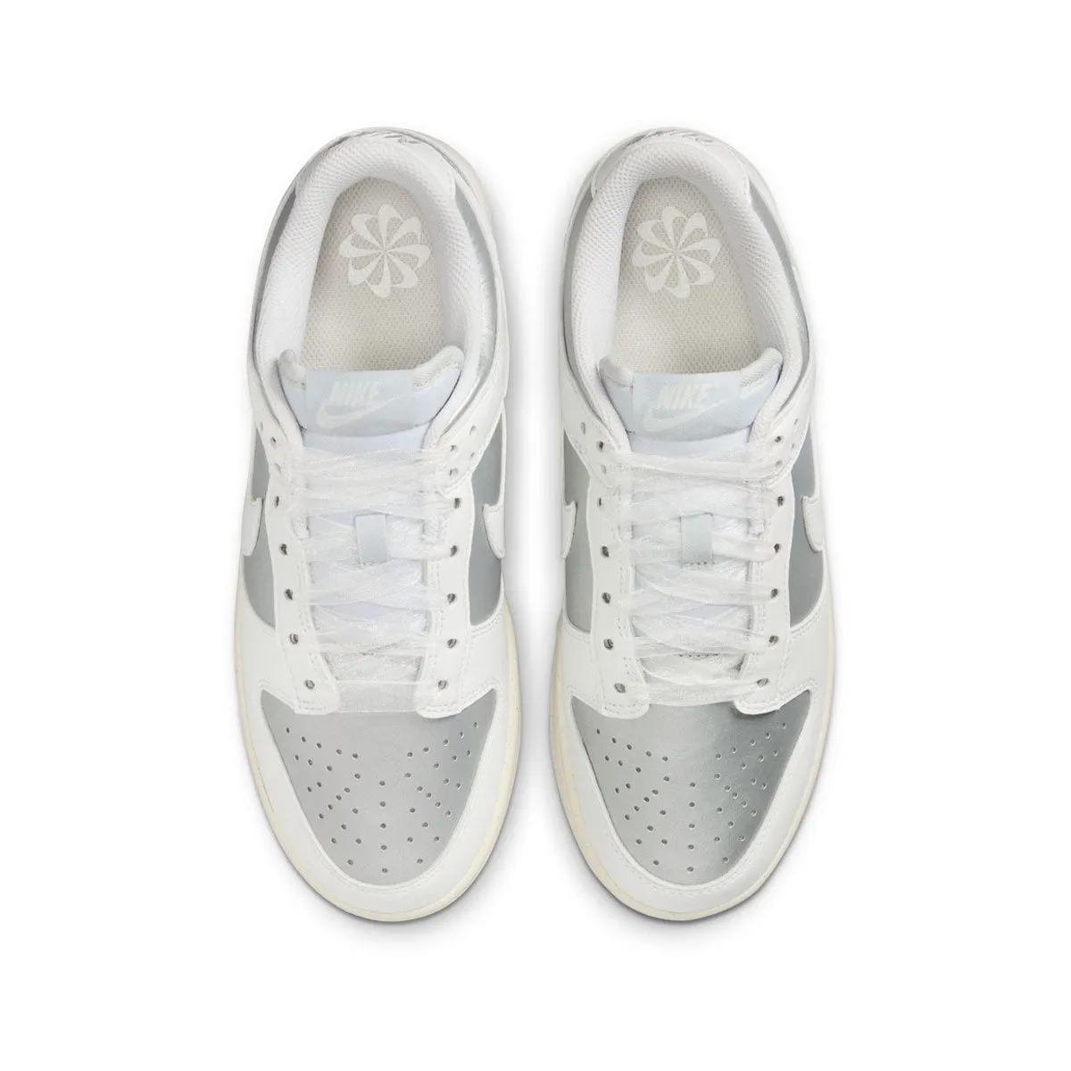 Wmns Dunk Low Next Nature 'Metallic Platinum' Luxury