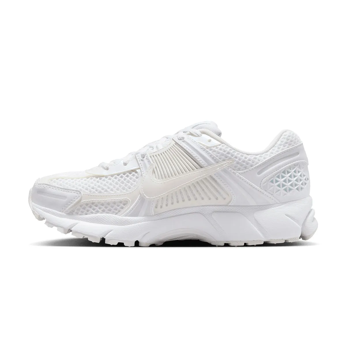 dress - wear Shock Dispersing Sole Wmns Zoom Vomero 5 SE 'Triple White'
