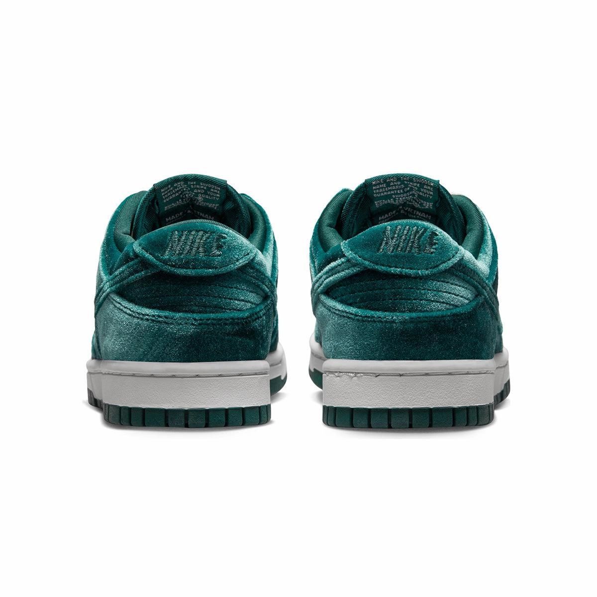 Wmns Dunk Low 'Atomic Teal' slowest